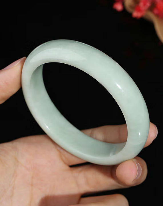 High Standard Huge Saving Light Green Jade Bracelet Bangle for Women - Perfect Gift for Mother, Wife, or Girlfriend on Qixi Festival and Valentine's Day